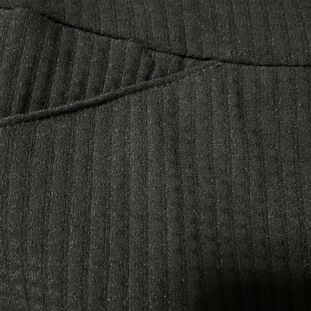 Capris - Picture 2 of 2